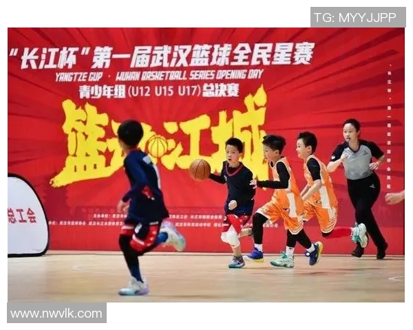 帆船帆板小组赛最新排名揭晓各队表现精彩纷呈引发热烈关注