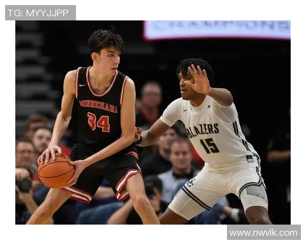 爵士队球员格伦·斯内尔成为季后赛表现亮点，球风像骑士队詹皇